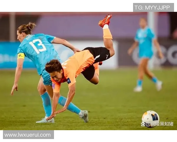 足球女记者的坚韧与热情如何改变体育报道的格局与视角